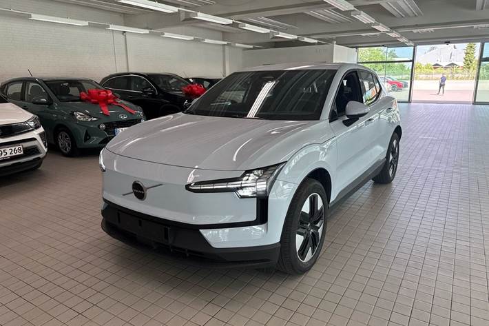 Hvid Volvo EX30 fra 2025