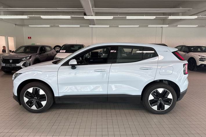 Hvid Volvo EX30 fra 2025