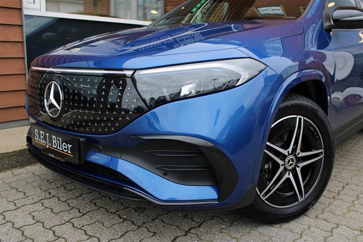 Blå Mercedes EQA350 fra 2024