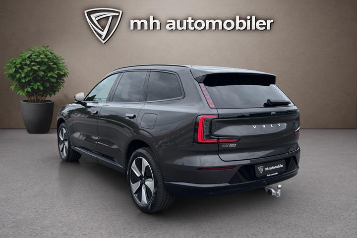Grå Volvo EX90 fra 2025