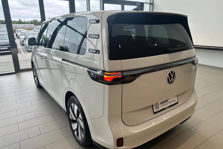 Hvid VW ID.Buzz fra 2023