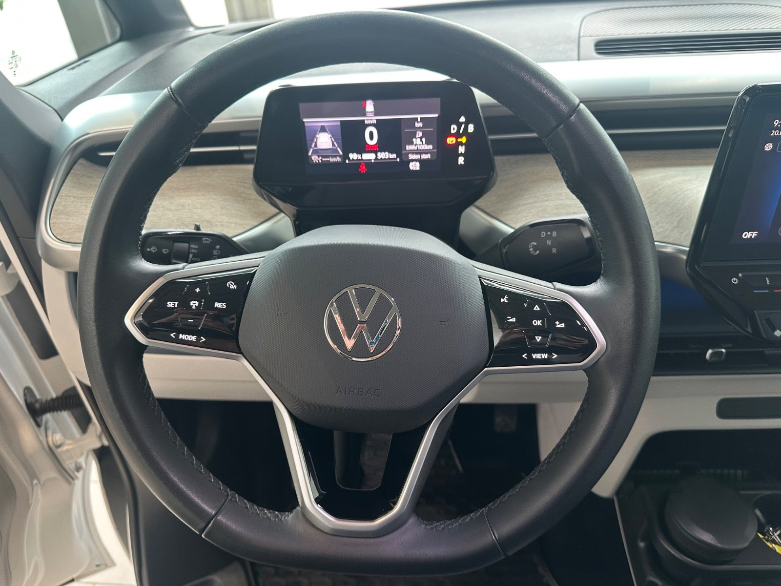 Hvid VW ID.Buzz fra 2023