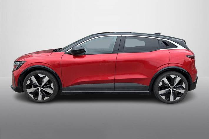 Rød Renault Megane E-Tech fra 2022