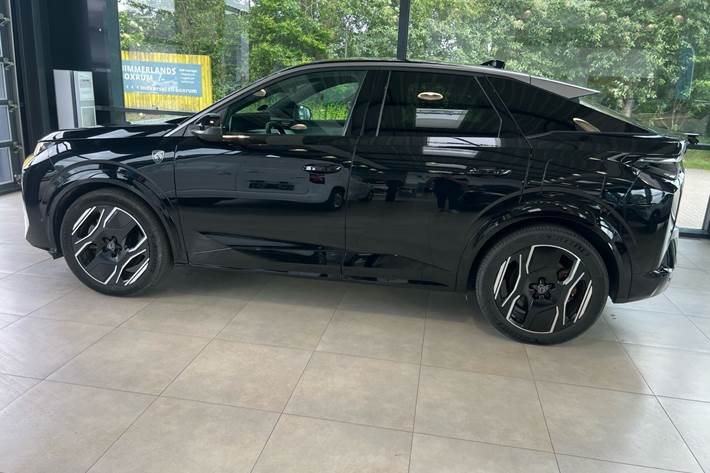 Sort Peugeot e-3008 fra 2024