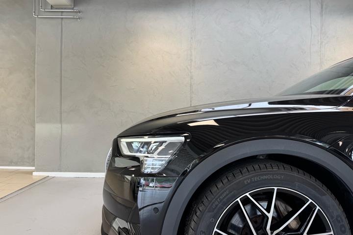 Sort Audi e-tron fra 2022