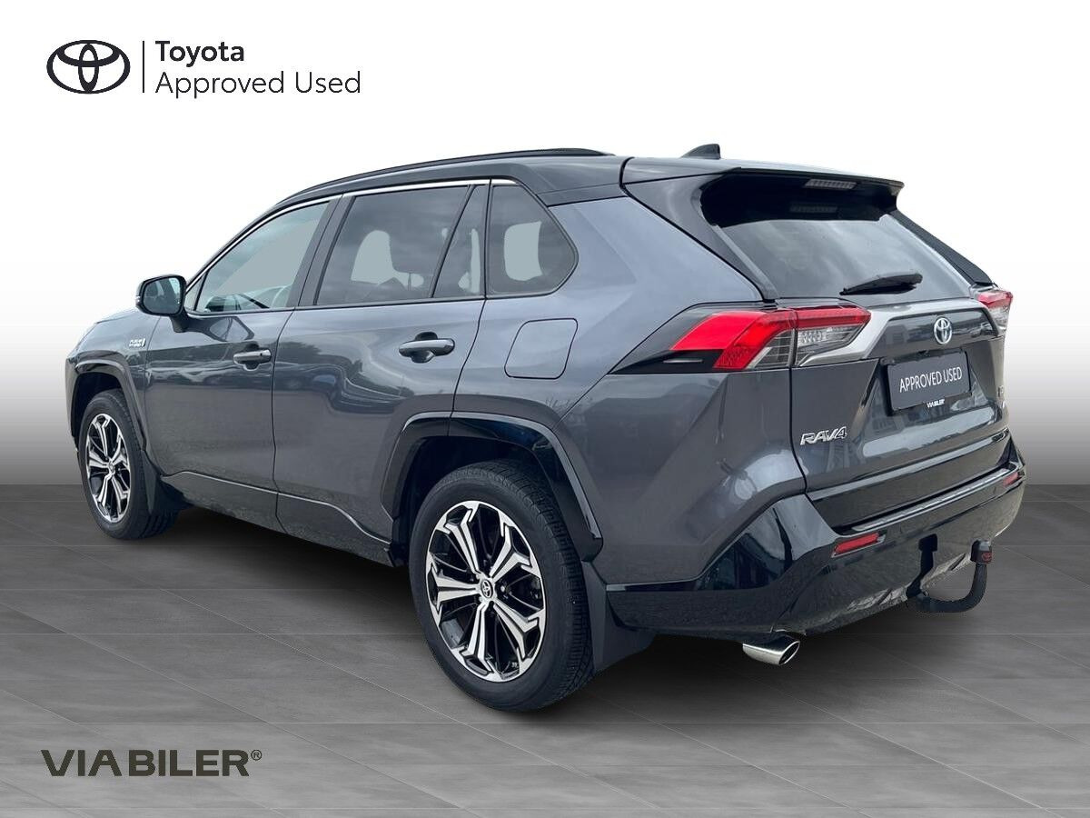 Grå Toyota RAV4 Plug-in fra 2021