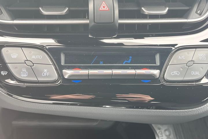 undefined Toyota C-HR fra 2021