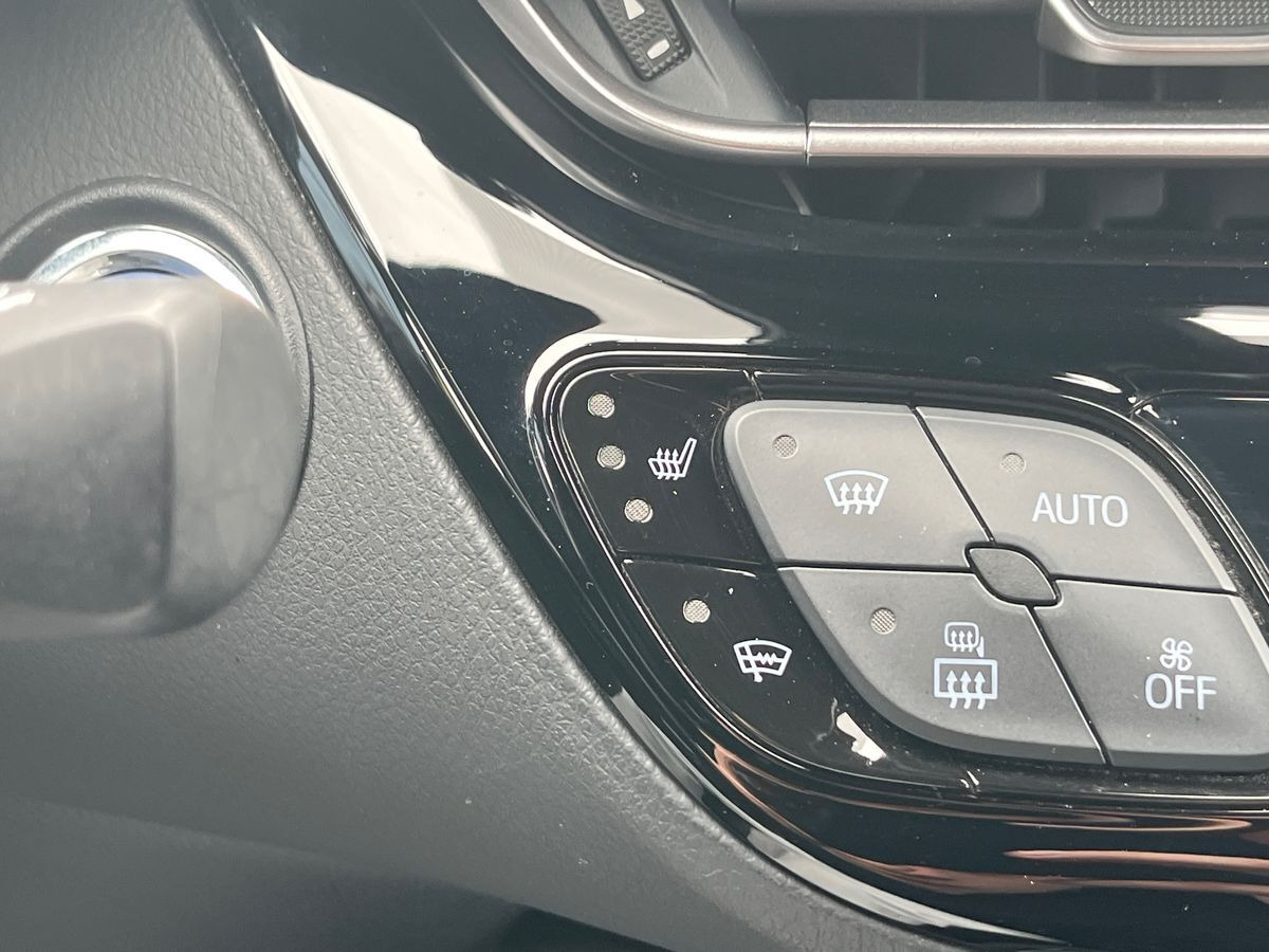 undefined Toyota C-HR fra 2021