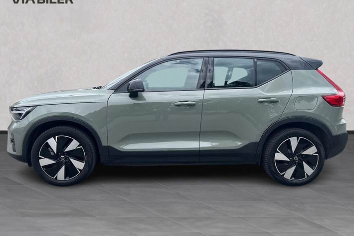 Grøn Volvo XC40 fra 2024