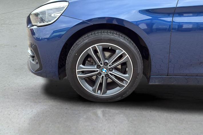undefined BMW 216i fra 2019