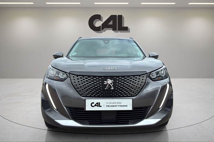 Grå Peugeot 2008 fra 2021