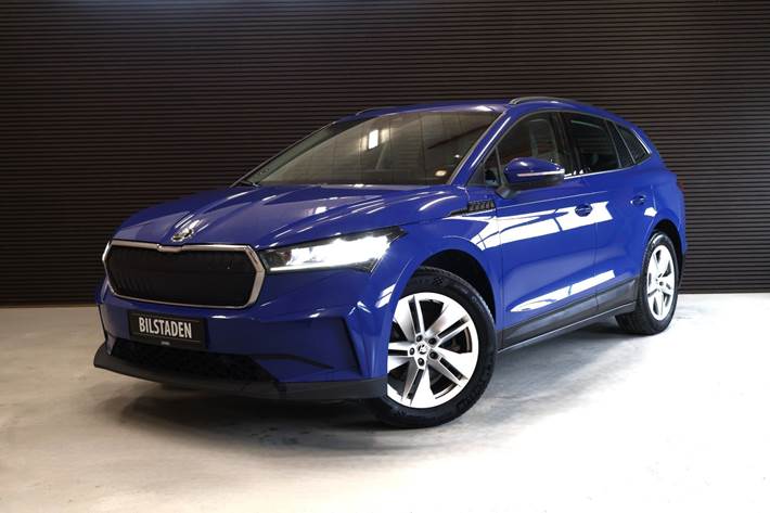 Blå Skoda Enyaq fra 2022