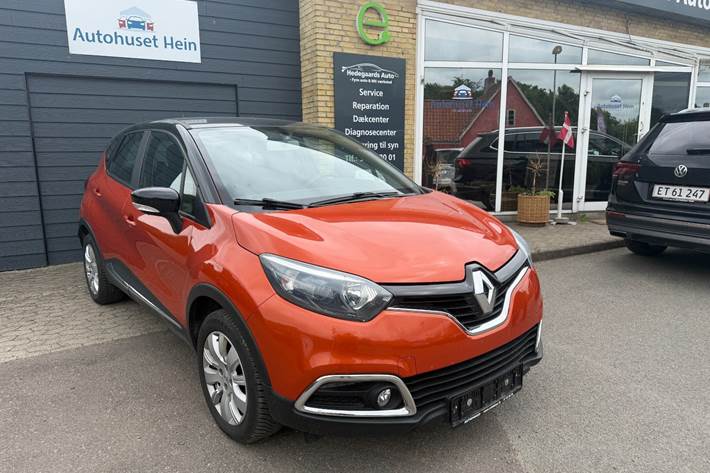 Orange Renault Captur fra 2015