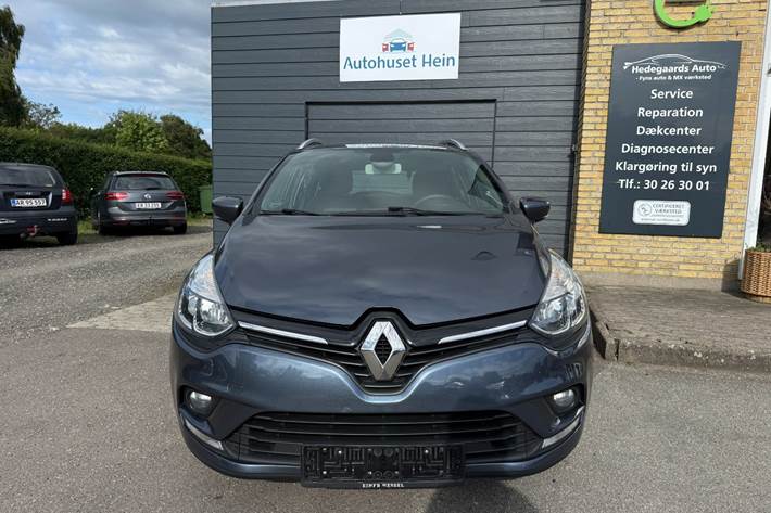 Blå Renault Clio IV fra 2019