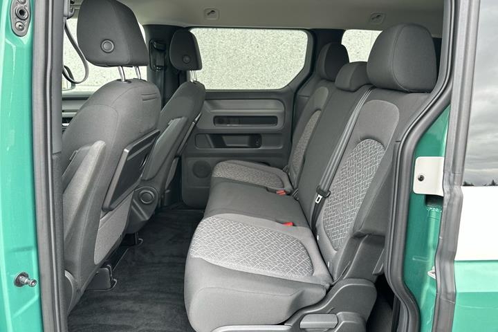 Grøn VW ID.Buzz fra 2024
