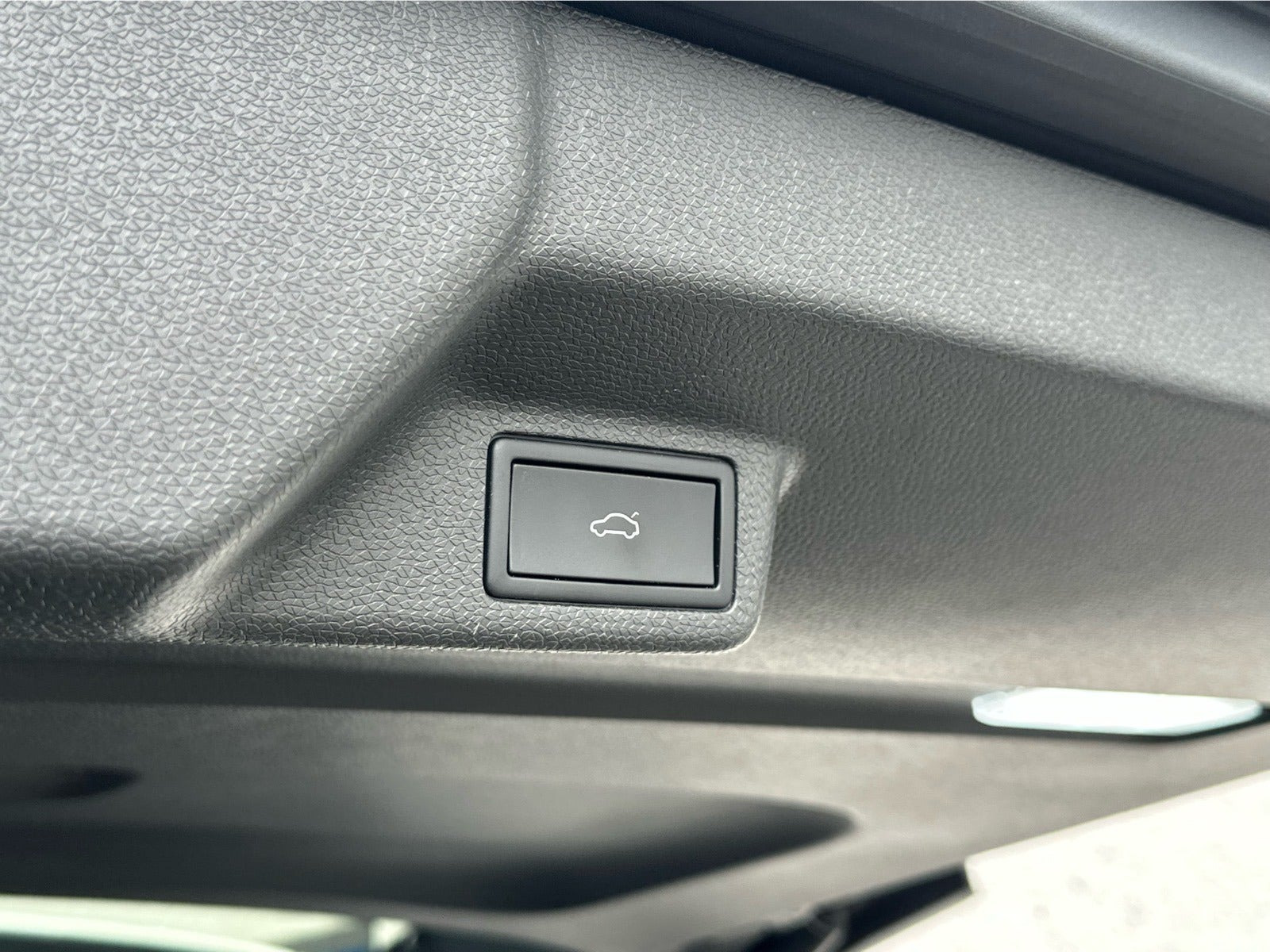 Grøn VW ID.Buzz fra 2024