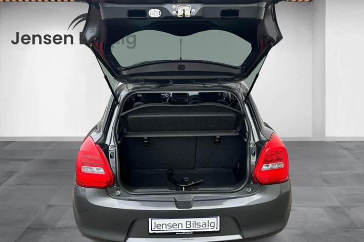 Grå Suzuki Swift fra 2020