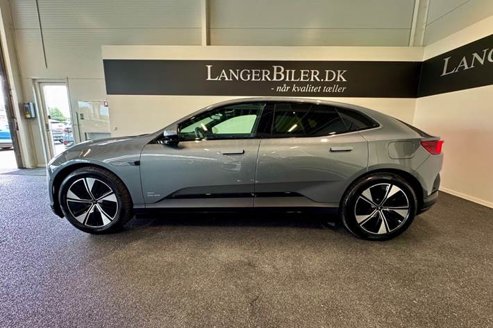 Grå Polestar 4 fra 2026