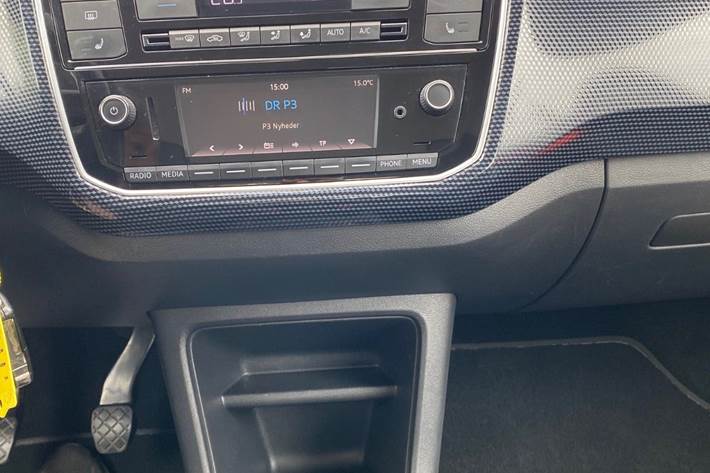 Rød VW UP! fra 2017