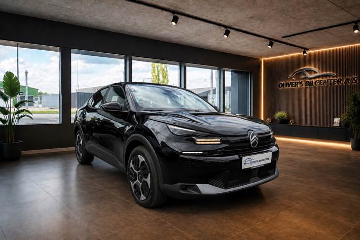Sort Citroën ë-C4 X fra 2025 set udefra