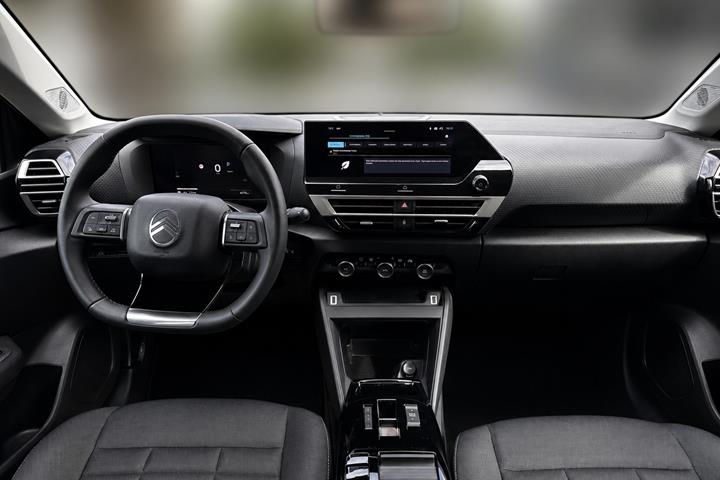 Sort Citroën ë-C4 X fra 2025