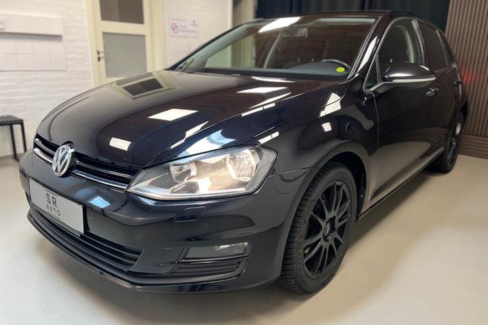 Sort VW Golf VII fra 2014