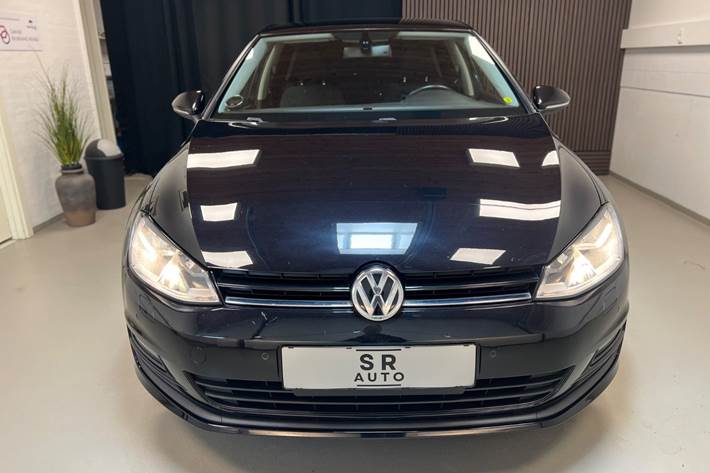 Sort VW Golf VII fra 2014