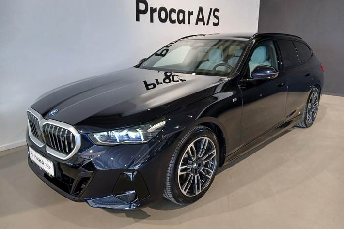 Sort BMW i5 fra 2025