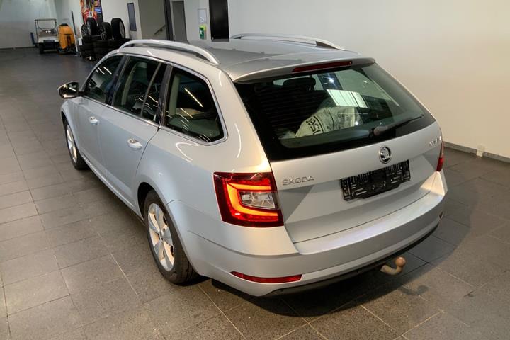 Sølv Skoda Octavia fra 2019