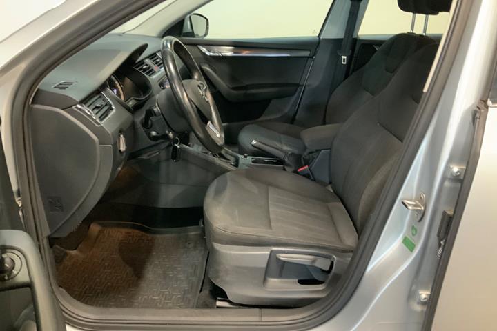 Sølv Skoda Octavia fra 2019