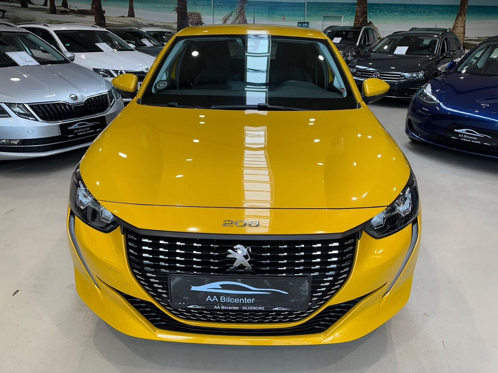 Gul Peugeot 208 fra 2021
