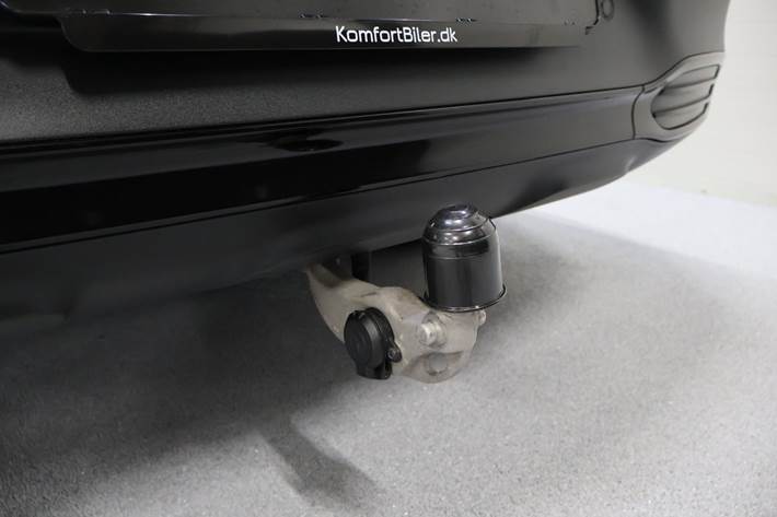 Sort Mercedes EQE500 SUV fra 2024