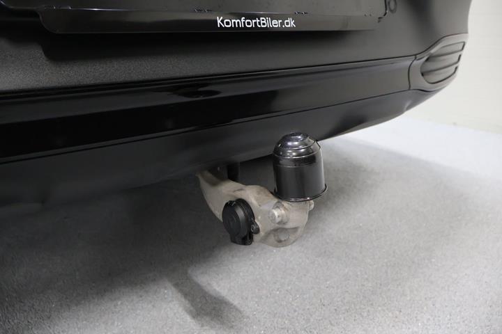 Sort Mercedes EQE500 SUV fra 2024