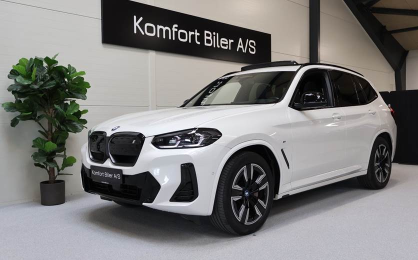 BMW iX3 Charged M-Sport