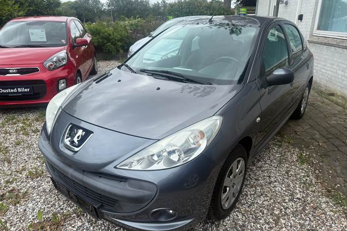 undefined Peugeot 206+ fra 2011