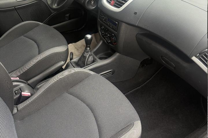undefined Peugeot 206+ fra 2011