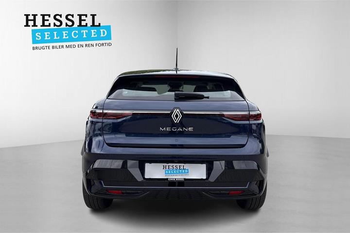 Blå Renault Megane E-Tech fra 2023