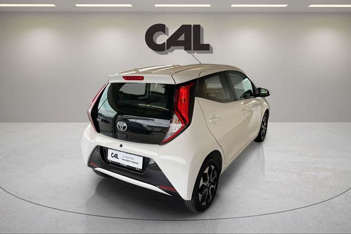 Hvid Toyota Aygo fra 2019