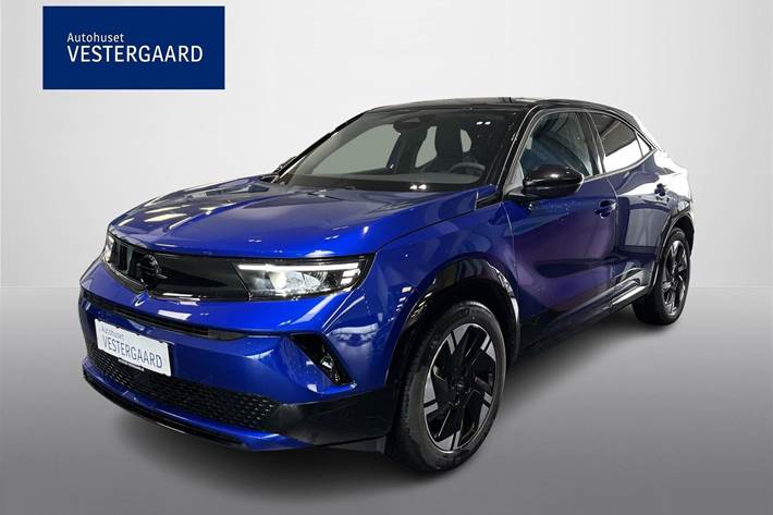 Blå Opel Mokka-e fra 2025