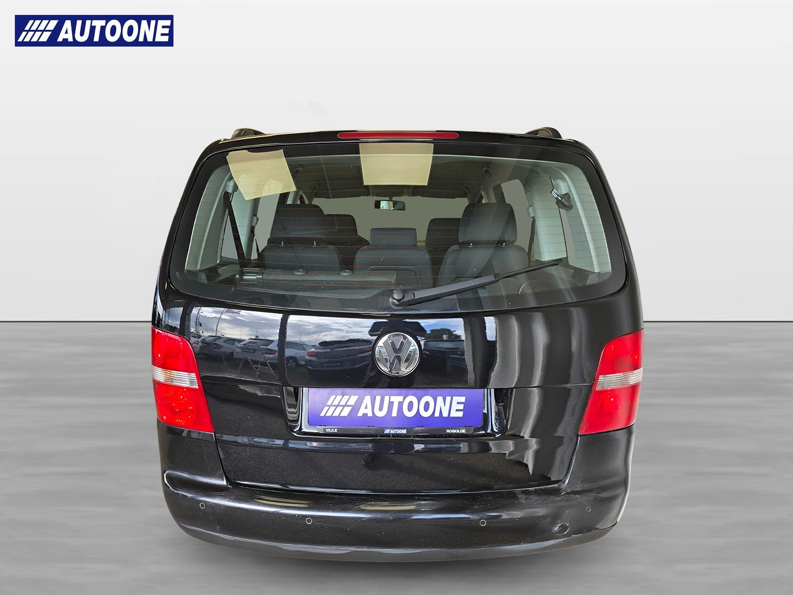 Sort VW Touran fra 2004