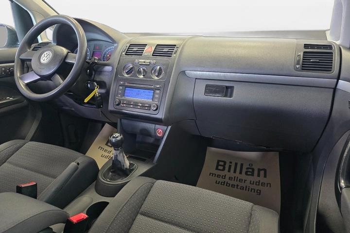 Sort VW Touran fra 2004