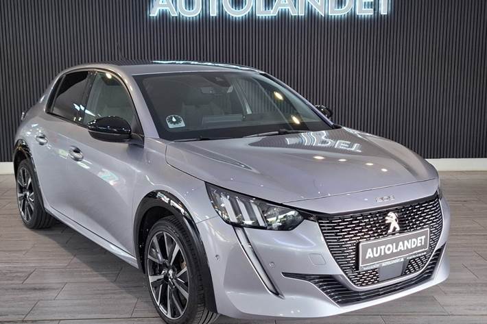 Grå Peugeot e-208 fra 2023
