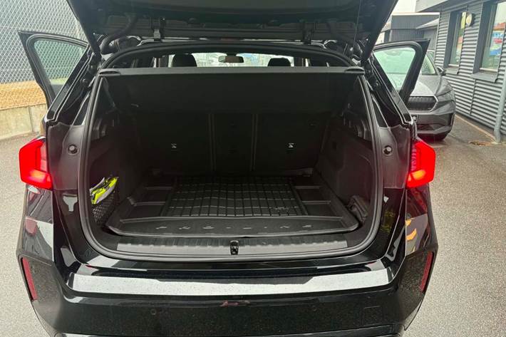Sort BMW iX1 fra 2025