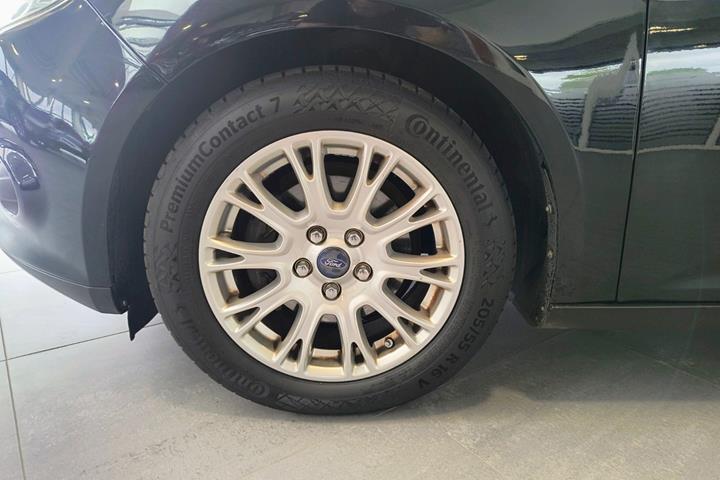 Sort Ford Focus fra 2014