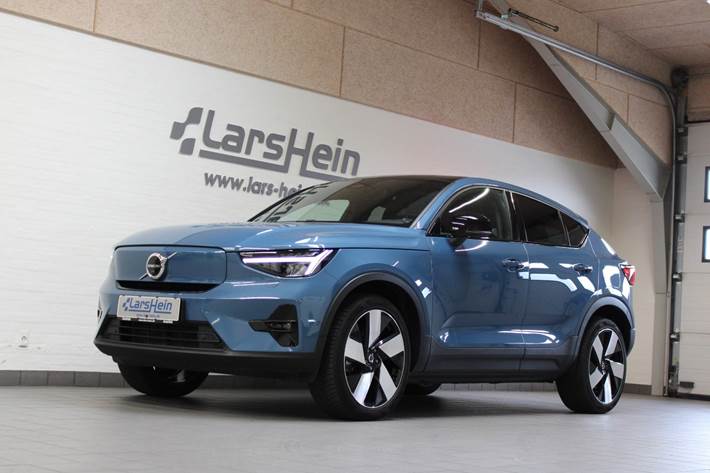 Blå Volvo C40 fra 2023