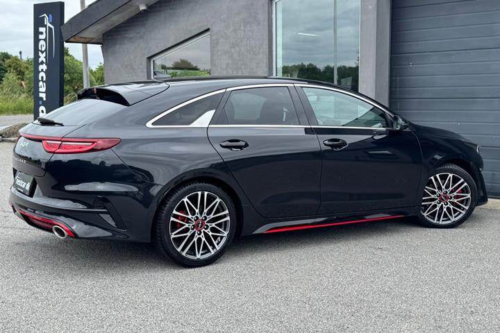 Sort Kia ProCeed fra 2023
