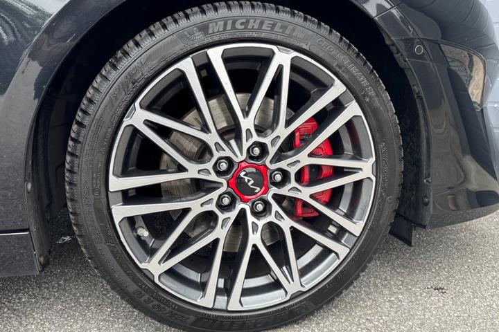 Sort Kia ProCeed fra 2023