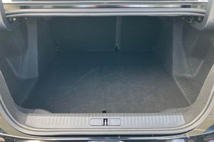 Sort Citroën ë-C4 X fra 2025
