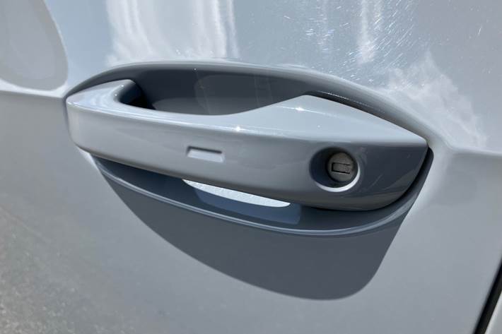 Grå Cupra Born fra 2022