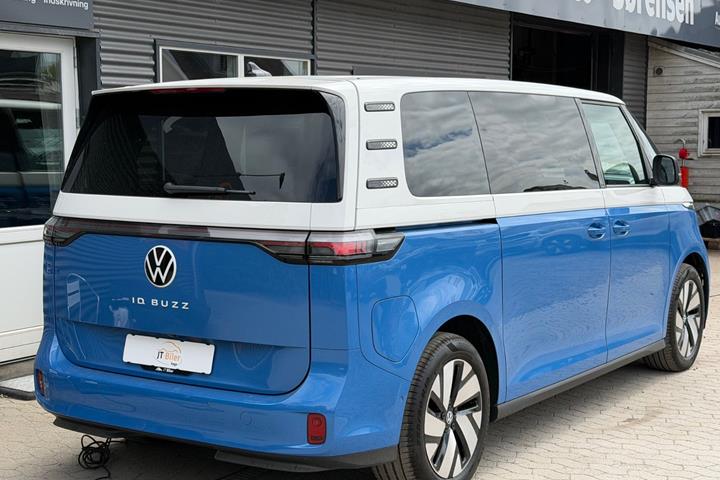 Blå VW ID.Buzz fra 2026